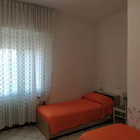 Cesena, 2 4 Posti Letto Lägenhet