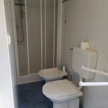 Cesena, 2 4 Posti Letto Lägenhet