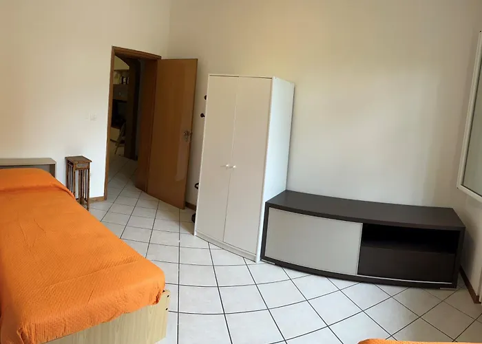 Daire Cesena, 2 4 Posti Letto *