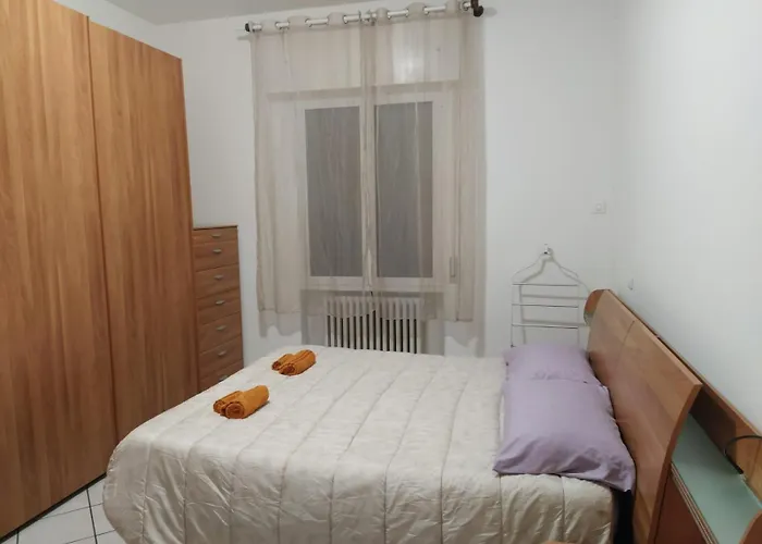 Cesena, 2 4 Posti Letto *